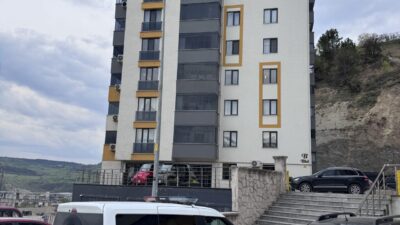 KARABÜK (AA) – Karabük'te 78 yaşındaki adam yaşadığı apartman dairesinin