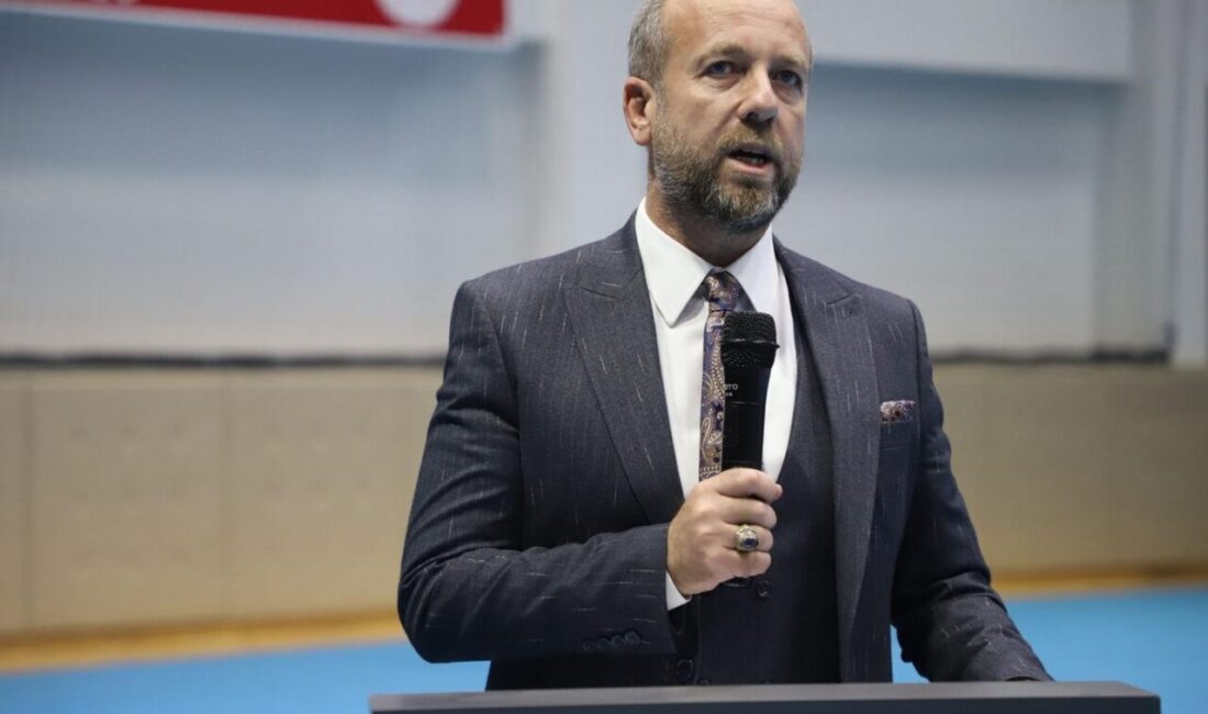 - Türkiye Karate Federasyonu Asbaşkanı Osman Fatih Destici:
- "Bu bir