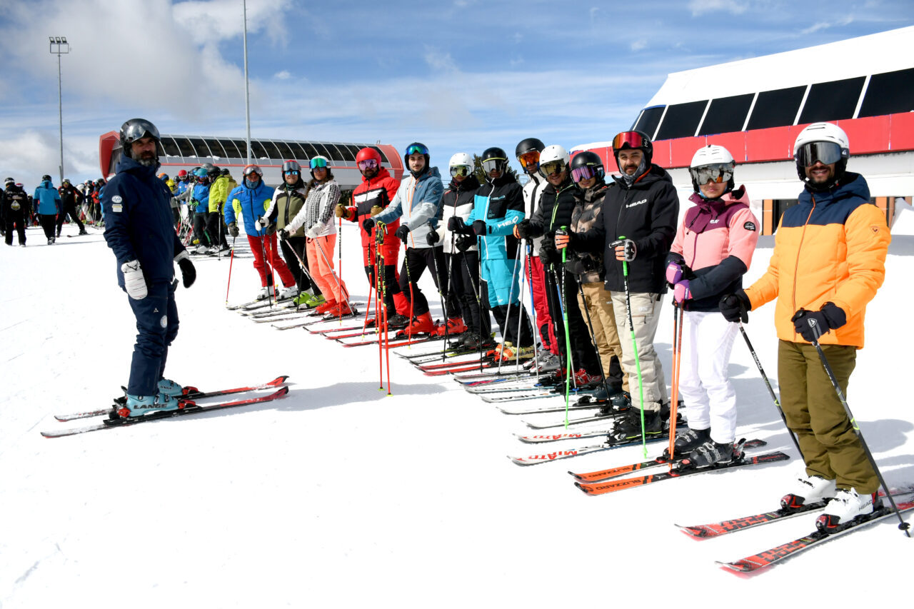 KARS (AA) – Kars'ta düzenlenen kayak ve snowboard kursları sona