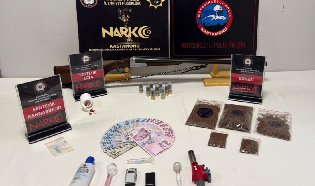 KASTAMONU (AA) – Kastamonu'da düzenlenen iki ayrı uyuşturucu operasyonunda 6