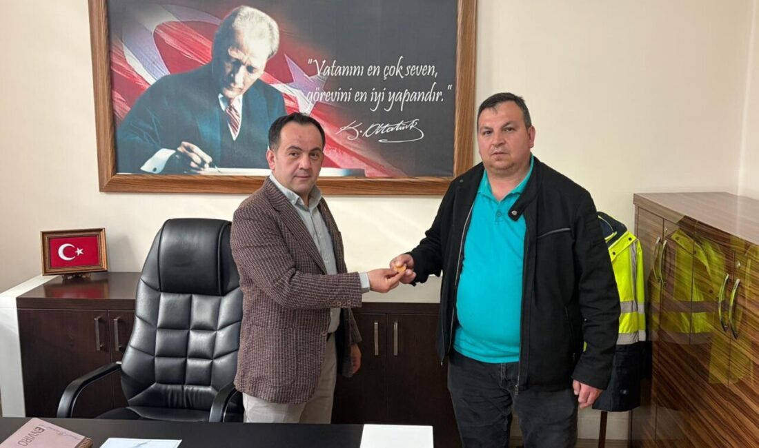 KASTAMONU (AA) – Kastamonu'nun Tosya ilçesinde, temizlik işçisinin bulduğu 17,5