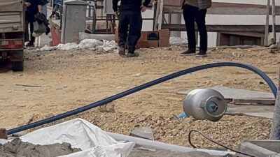 KASTAMONU (AA) – Kastamonu'da inşaat halindeki binadan üzerine mutfak tüpü