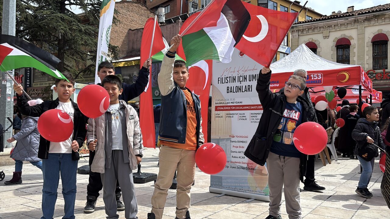 KASTAMONU (AA) – Kastamonu'da çocuklar, Filistin'deki akranlarına destek olmak amacıyla