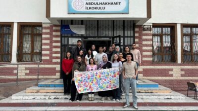 KASTAMONU (AA) – Kastamonu Üniversitesi öğrencileri, 23 Nisan Ulusal Egemenlik