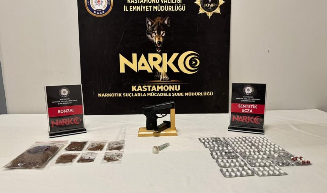KASTAMONU (AA) – Kastamonu'da uyuşturucuyla yakalanan 6 şüpheli gözaltına alındı.