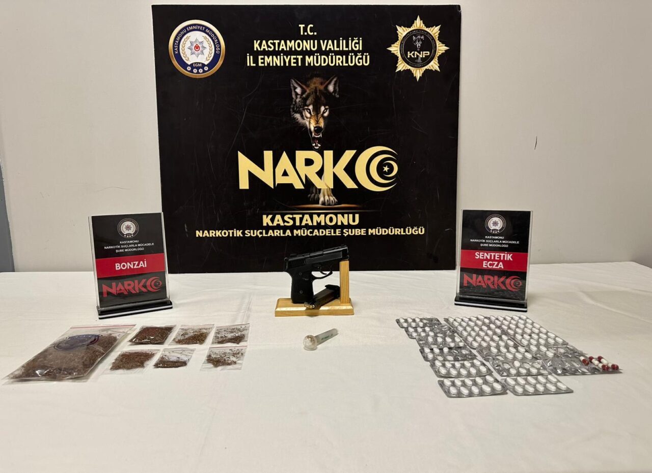 KASTAMONU (AA) – Kastamonu'da uyuşturucuyla yakalanan 6 şüpheli gözaltına alındı.