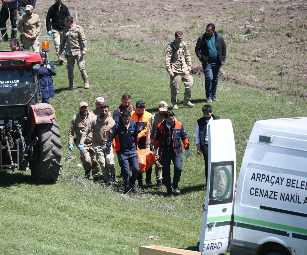 KARS (AA) – Kars'ın Arpaçay ilçesinde dünden beri kayıp olarak
