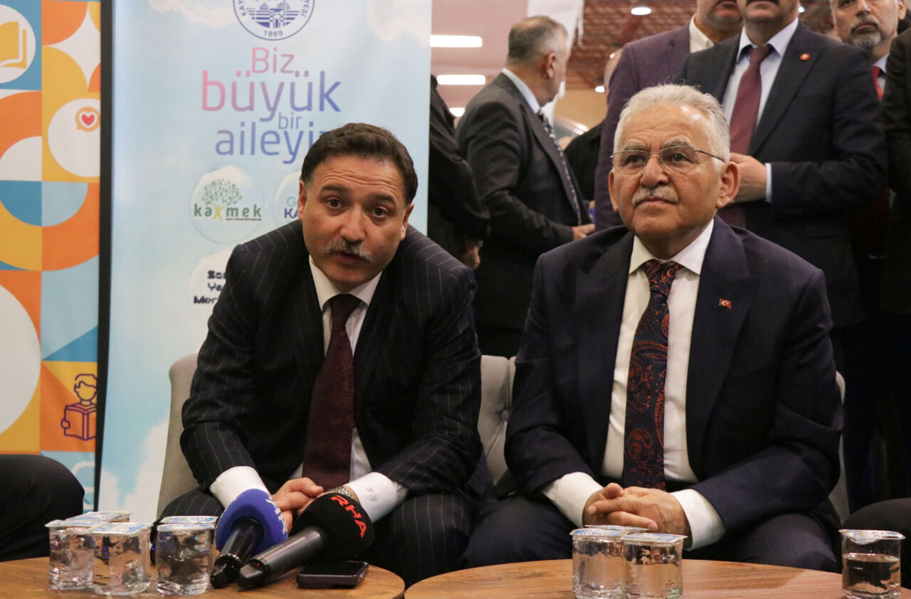 KAYSERİ (AA) – Kayseri Kitap Fuarı, 8'inci kez kapılarını kitapseverlere