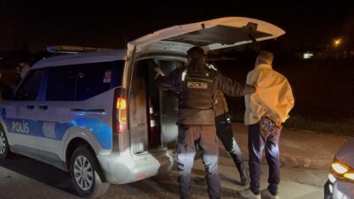 KAYSERİ (AA) – Kayseri'nin merkez Melikgazi ilçesinde polisin "dur" ihtarına