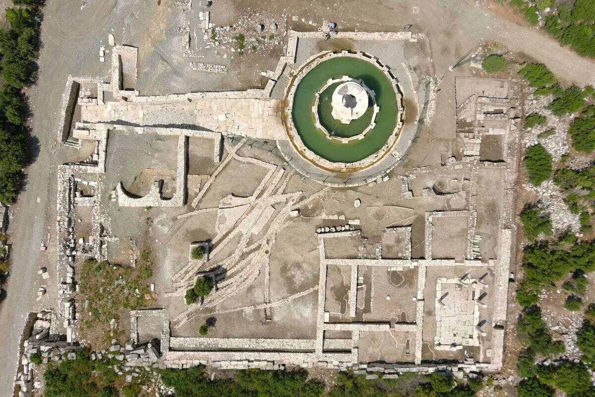 BURDUR (AA) – Burdur'un Gölhisar ilçesindeki Kibyra Antik Kenti'nde kış