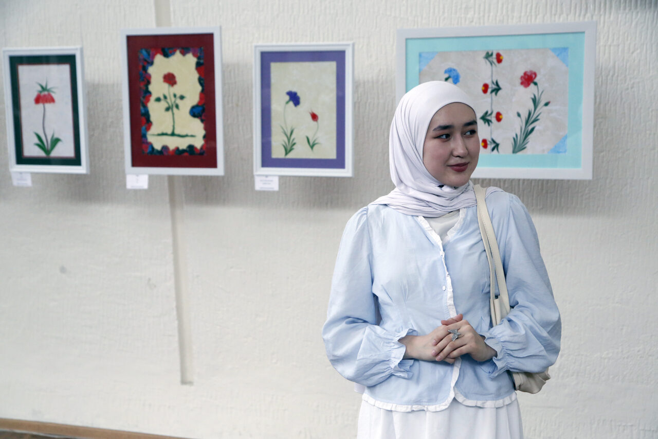 BİŞKEK (AA) – Kırgızistan'ın başkenti Bişkek'te klasik, modern ve realist