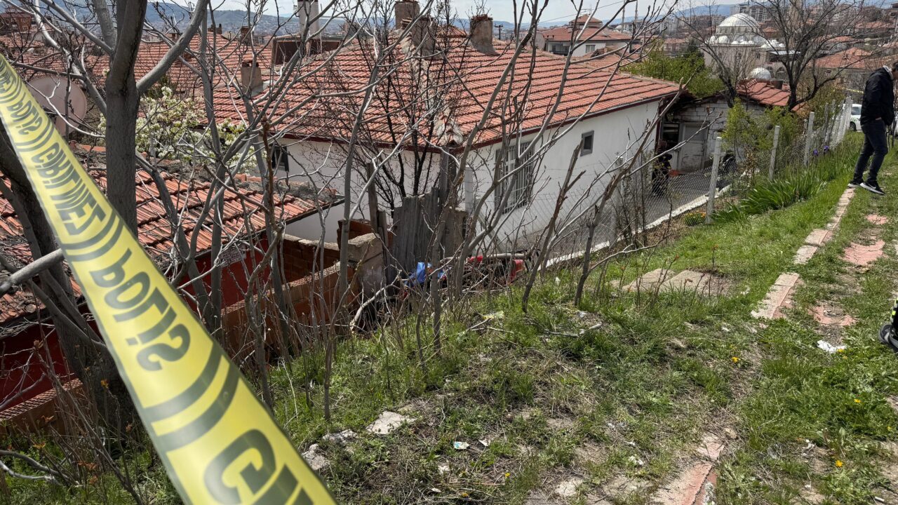 KIRIKKALE (AA) – Kırıkkale’de motosikletin devrilmesi sonucu sürücü hayatını kaybetti.