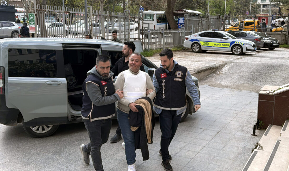 KIRIKKALE (AA) – Kırıkkale'nin Karakeçili ilçesinde, garajda tüfekle belediye çalışanını