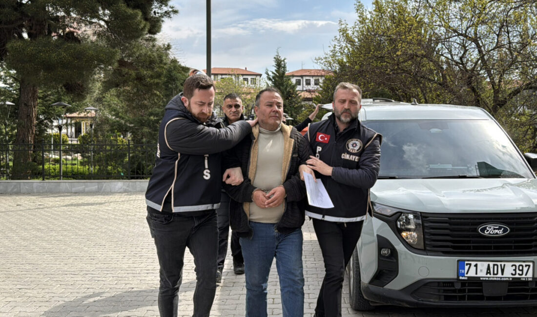 KIRIKKALE (AA) – Kırıkkale'nin Karakeçili ilçesinde, garajda tüfekle belediye çalışanını