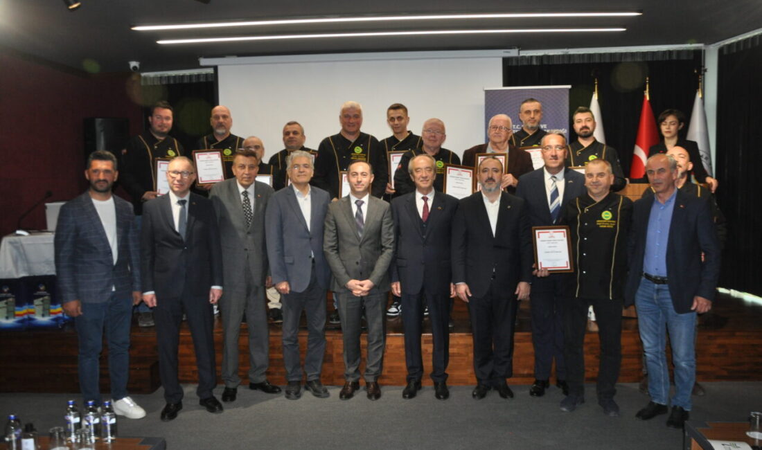 - Lüleburgaz Ticaret ve Sanayi Odası Başkanı İlhami Cebelli:
- "Bu