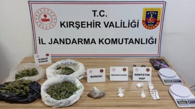 KIRŞEHİR (AA) – Kırşehir'de düzenlenen operasyonda 1,2 kilo uyuşturucuyla yakalanan