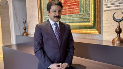 KIRŞEHİR (AA) – Kırşehir'in tarihi mekanlarında görev alan, tamamı üniversite