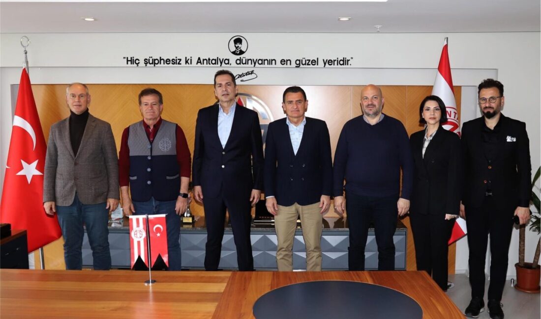 ANTALYA (AA) – Kuzey Kıbrıs Türk Cumhuriyeti'nin (KKTC) İçişleri Bakanı