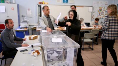 KOCAELİ (AA) – Kocaeli'de çifte vatandaşlar, Bulgaristan'daki genel seçim için