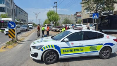 - Kazada yaralanan 2 kişi hastaneye kaldırıldı