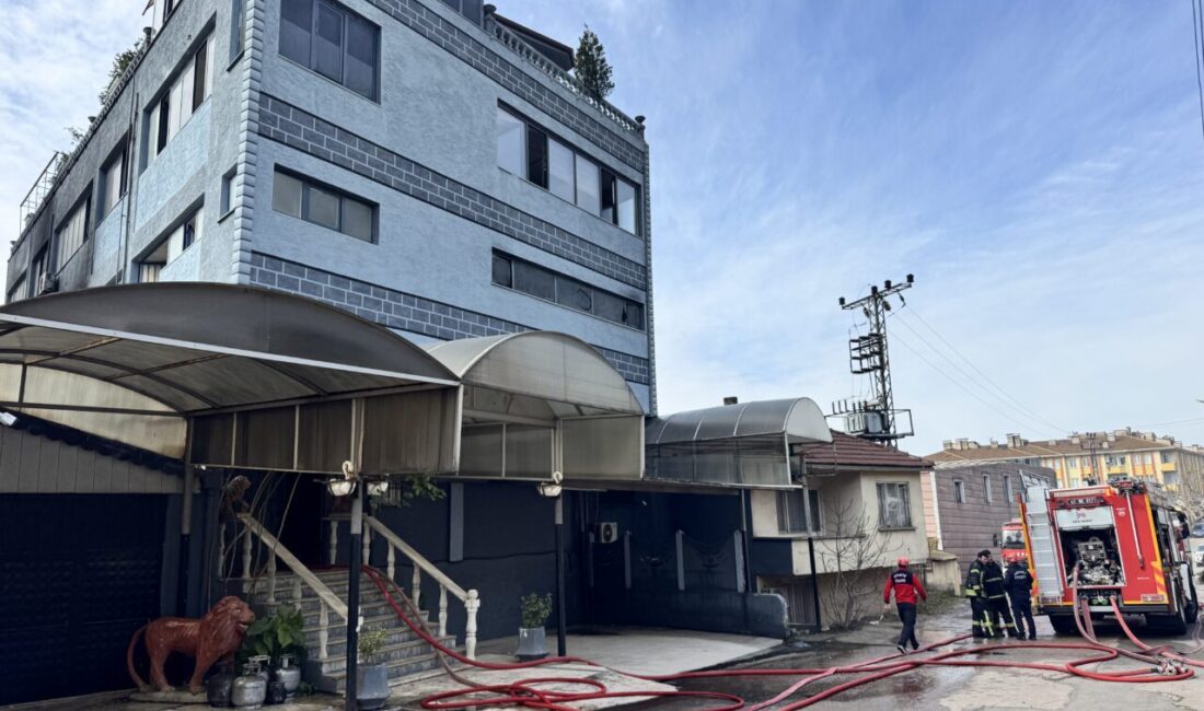 KOCAELİ (AA) – Kocaeli'nin Körfez ilçesinde promosyon ürünleri imalathanesinde çıkan