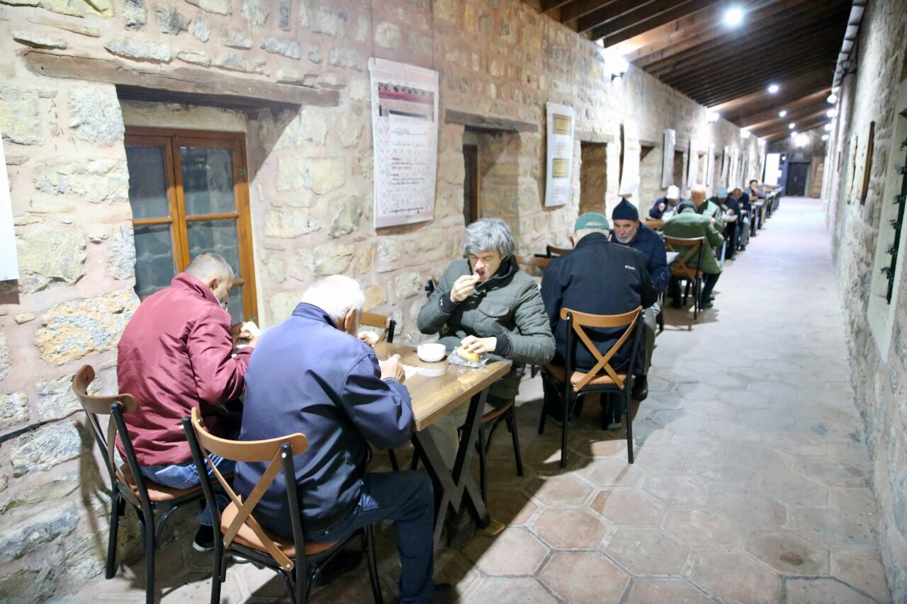 - Çoban Mustafa Paşa'nın 1523'te Gebze ilçesinde inşa ettirdiği külliyede,