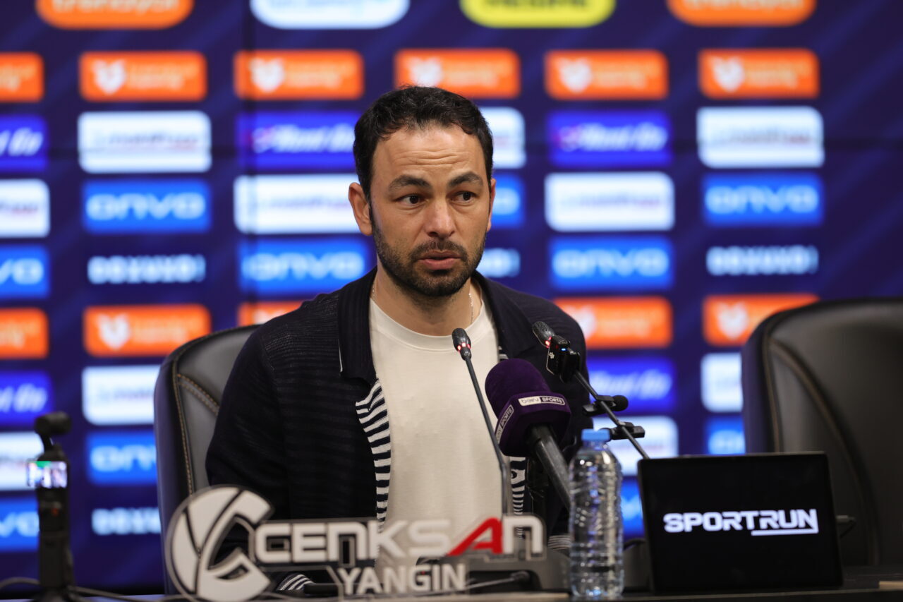 - Kocaelispor Teknik Direktörü Selçuk İnan:
"Teknik olarak sahada top rakipteyken