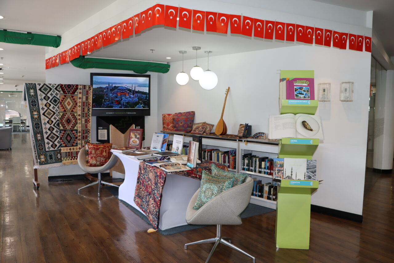 BOGOTA (AA) – Türkiye Maarif Vakfı (TMV) organizasyonunda Kolombiya'nın başkenti