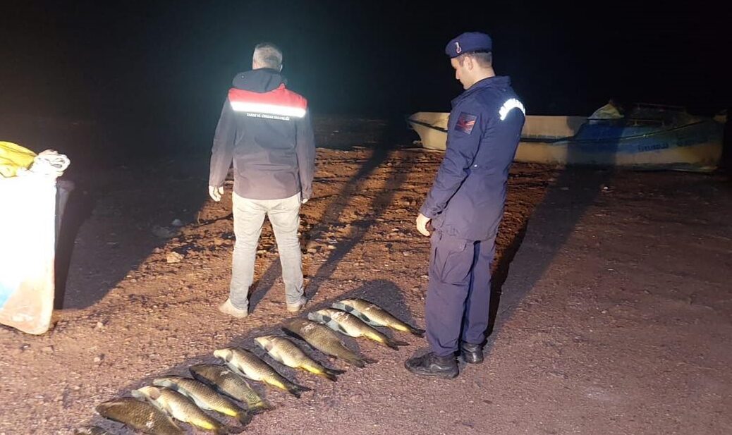 KONYA (AA) – Konya'da, Beyşehir Gölü'nde av yasağını ihlal eden