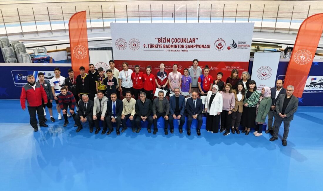 KONYA (AA) – Konya'da düzenlenen "Bizim Çocuklar 9. Türkiye Badminton