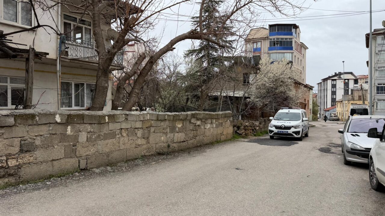 KONYA (AA) – Konya’nın Seydişehir ilçesinde sobadan sızan karbonmonoksit gazından