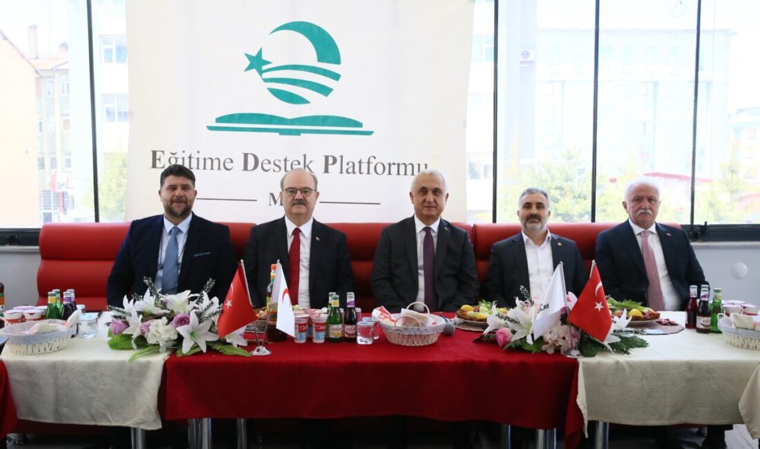 - "Cumhurbaşkanı'mız sadece ülkemizde değil, bütün dünyada barışın ve huzurun