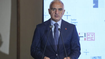 - "Bugün Karaköy Palas'ın benzer bir anlayışla yeniden işlevsel kılındığını