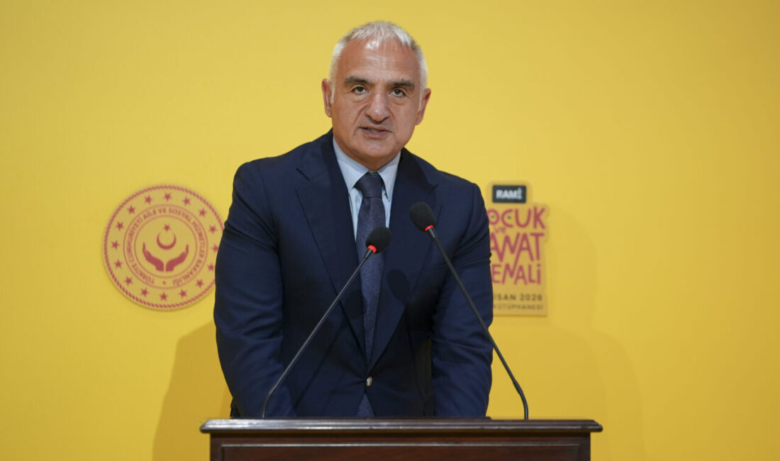 - "'Renkliyse Gerçektir' sloganı ile yola çıkan bu önemli organizasyon,