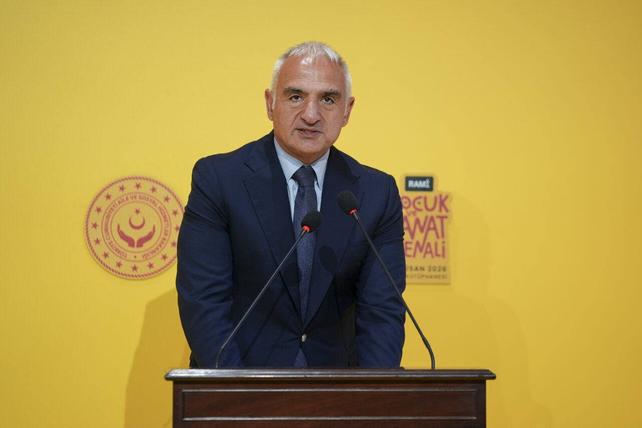 - "'Renkliyse Gerçektir' sloganı ile yola çıkan bu önemli organizasyon,