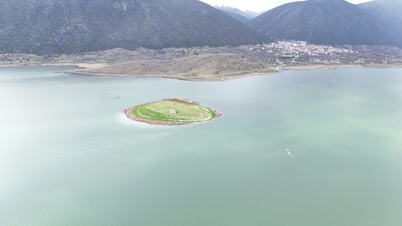 ISPARTA (AA) – Isparta'nın Şarkikaraağaç ilçesi sınırlarında bulunan Mada Adası'nın