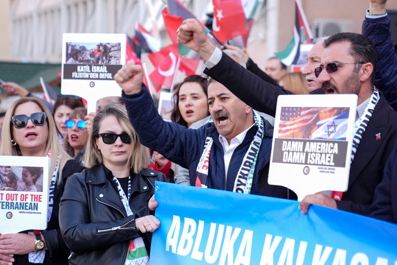 - "70 ülkeden 1000 aktivist, 100 tekneyle denize açılacağız. İnşallah