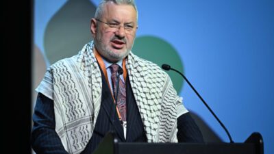 - BM Filistin Özel Raportörü Francesca Albanese:
- "Gücünüzü suç ortaklığına