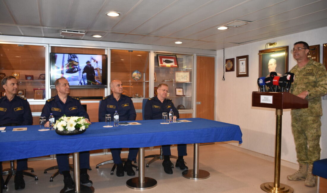 - Akdeniz'de gerçekleştirilen tatbikatın seçkin gözlemci günü safhasına, 22 ülkeden