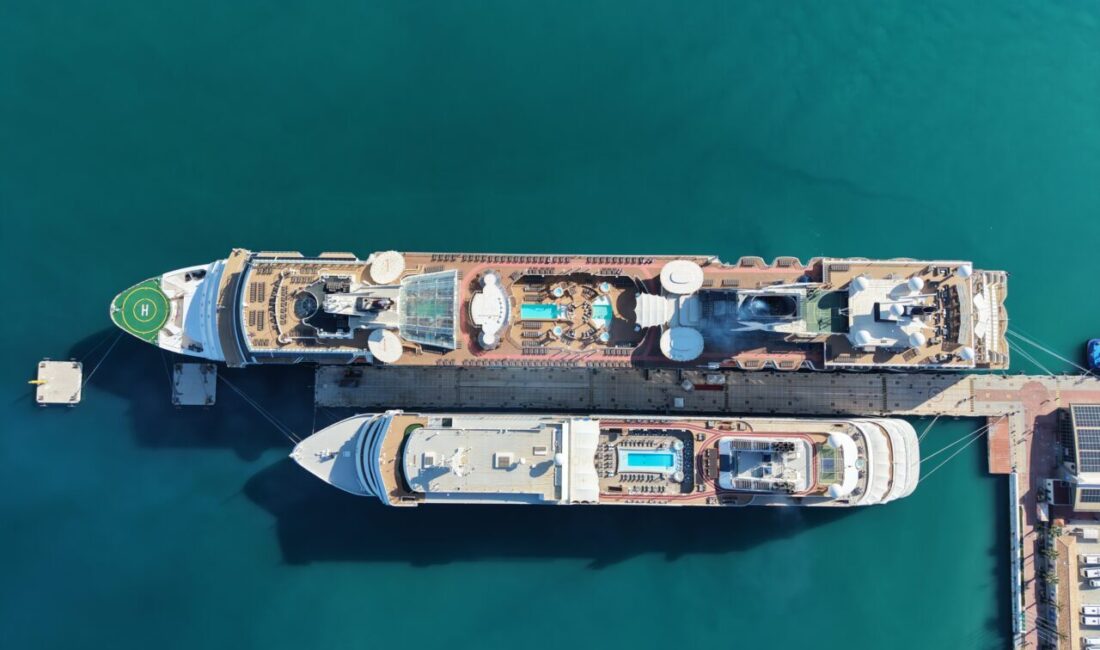 AYDIN (AA) – Kruvaziyer turizminin önemli noktalarından Aydın'ın Kuşadası ilçesi,