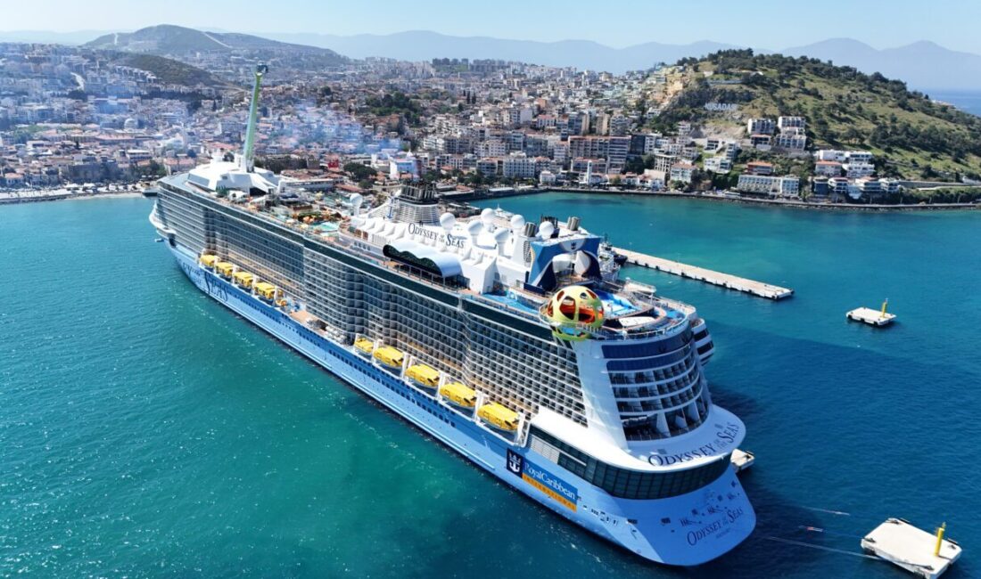 AYDIN (AA) – Aydın'ın Kuşadası ilçesine "Odyssey of the Seas"