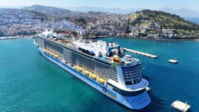 AYDIN (AA) – Aydın'ın Kuşadası ilçesine "Odyssey of the Seas"
