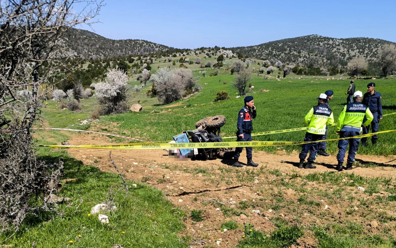 KÜTAHYA (AA) – Kütahya'nın Hisarcık ilçesinde, devrilen ATV'nin sürücüsü hayatını