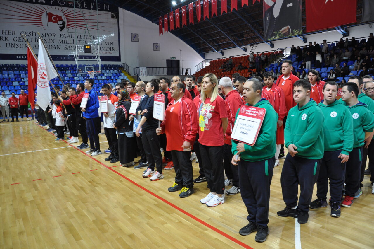 KÜTAHYA (AA) – Kütahya'da, Türkiye Özel Sporcular Federasyonu ve Yeşilay