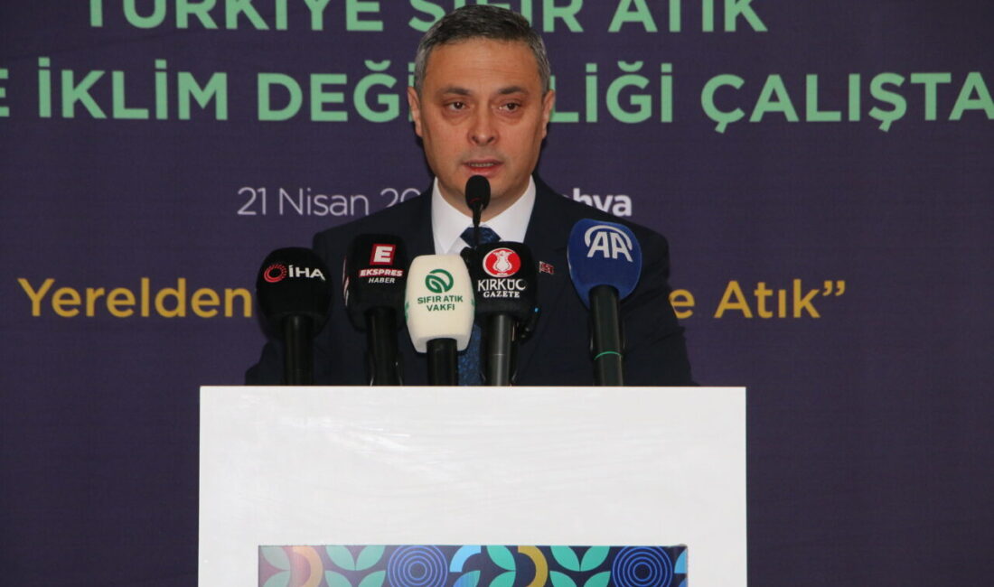 KÜTAHYA (AA) – Kütahya'da Sıfır Atık Vakfı tarafından "Yerelden Ulusala