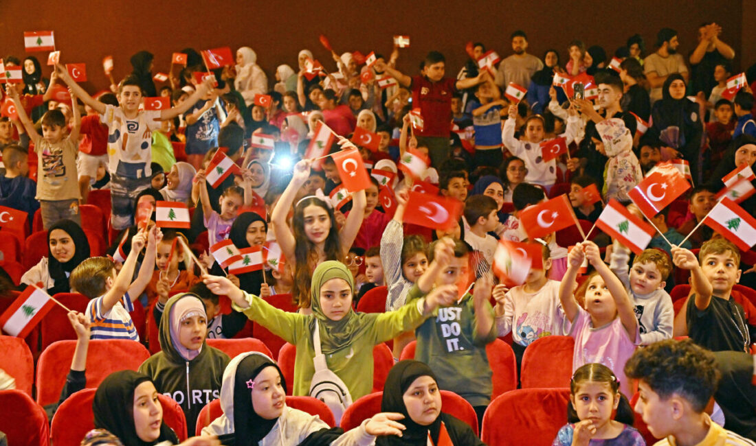 - Türkiye'nin Beyrut Büyükelçisi Murat Lütem:
- "Türkiye'nin de çok büyük