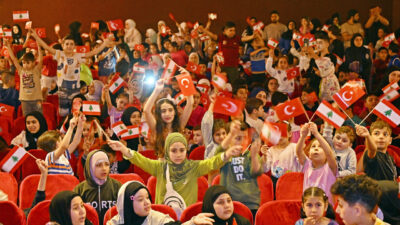 - Türkiye'nin Beyrut Büyükelçisi Murat Lütem:
- "Türkiye'nin de çok büyük