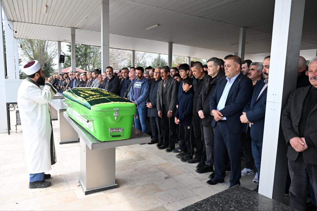 MALATYA (AA) – Malatya'nın Yeşilyurt ilçesinde yüzme havuzunda boğulma tehlikesi