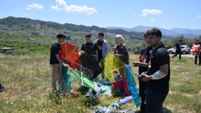 MANİSA (AA) – Manisa'nın Turgutlu ilçesinde, İsrail'in Gazze'ye yönelik saldırılarına