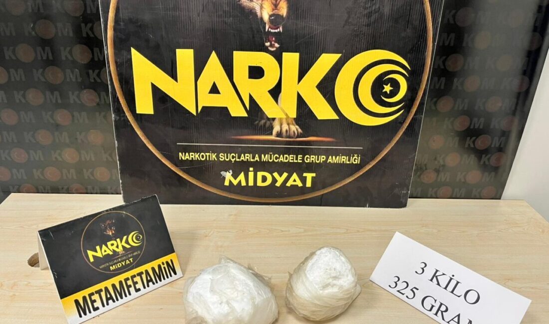 MARDİN (AA) – Mardin'in Midyat ilçesinde düzenlenen uyuşturucu operasyonunda 2